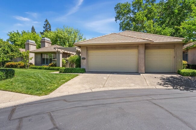 11270 Crocker Grove Ln in Gold River, CA - Foto de edificio - Building Photo