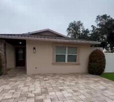 5602 Joyner Rd in Tampa, FL - Building Photo