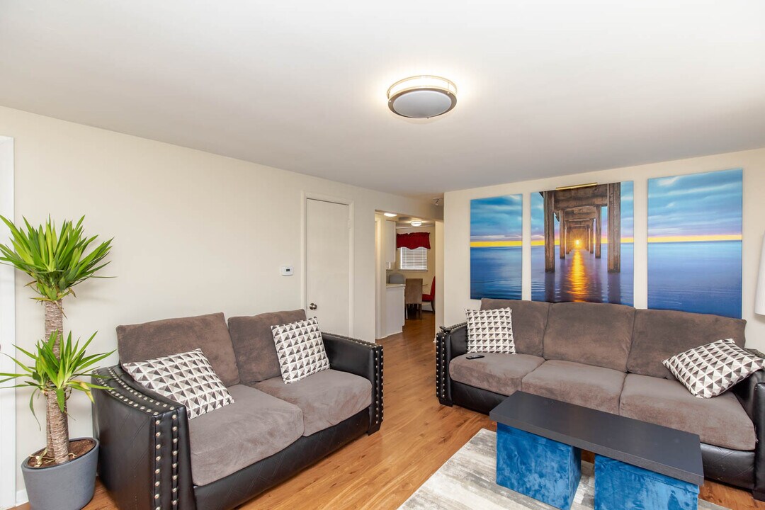 4932 N Harlem Ave-Unit -4932-BE in Harwood Heights, IL - Building Photo