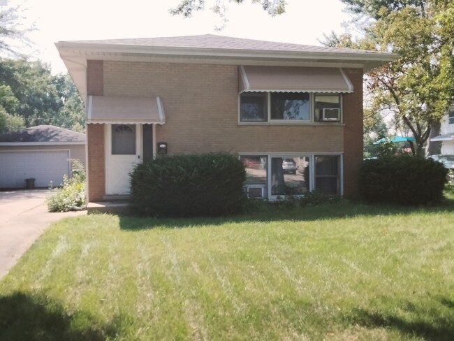 property at 260 Wayne Ct