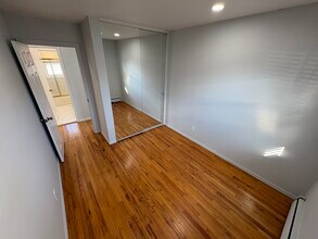 189 Vanderbilt Ave, Unit 1 in Brentwood, NY - Foto de edificio - Building Photo