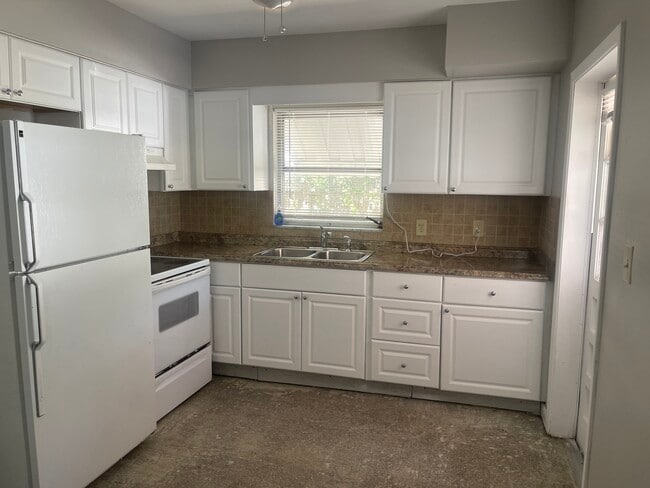 2102 W Sitka St in Tampa, FL - Building Photo - Building Photo