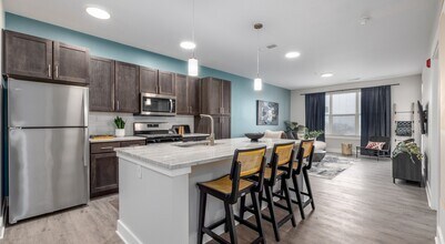 234 W Diehl Rd in Naperville, IL - Building Photo - Building Photo