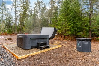 1051 Greensview Dr in Lake Of Bays, ON - Building Photo - Building Photo