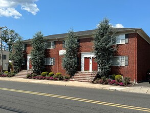 Millburn on Main in Millburn, NJ - Building Photo - Building Photo