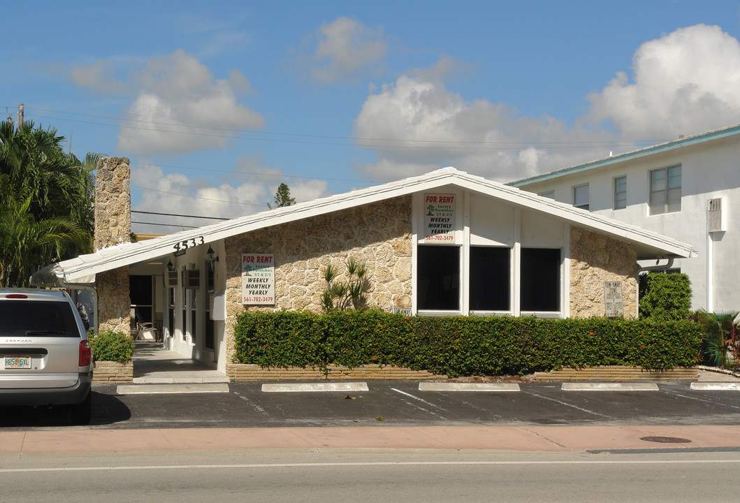 4533 N Ocean Dr in Fort Lauderdale, FL - Building Photo