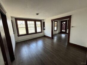 21 Union Tpke, Unit 1 in Hudson, NY - Building Photo - Building Photo