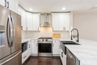 368 Rector St in Perth Amboy, NJ - Building Photo - Building Photo
