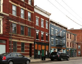1408 Walnut St in Cincinnati, OH - Building Photo - Building Photo