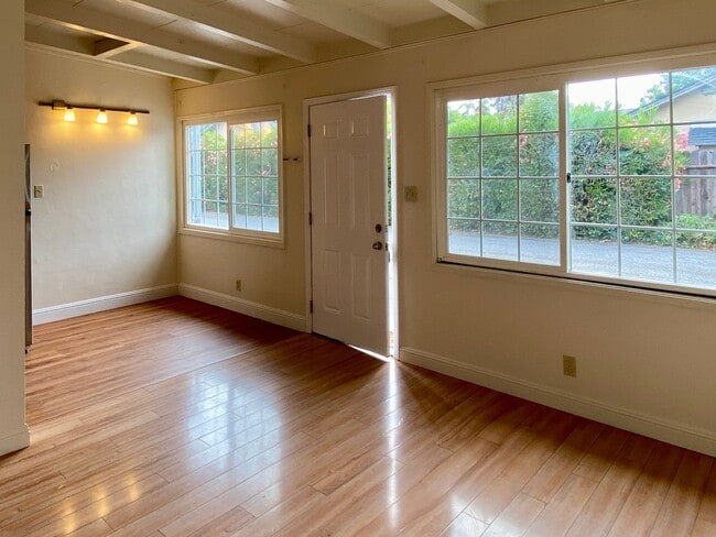 205 Murlagan Ave in Mountain View, CA - Building Photo - Building Photo