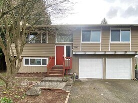 2643 SW 351st Pl, Unit 2B in Federal Way, WA - Building Photo
