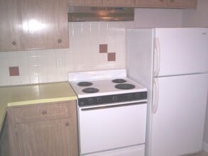 204 Newbury Ave in Quincy, MA - Building Photo - Building Photo