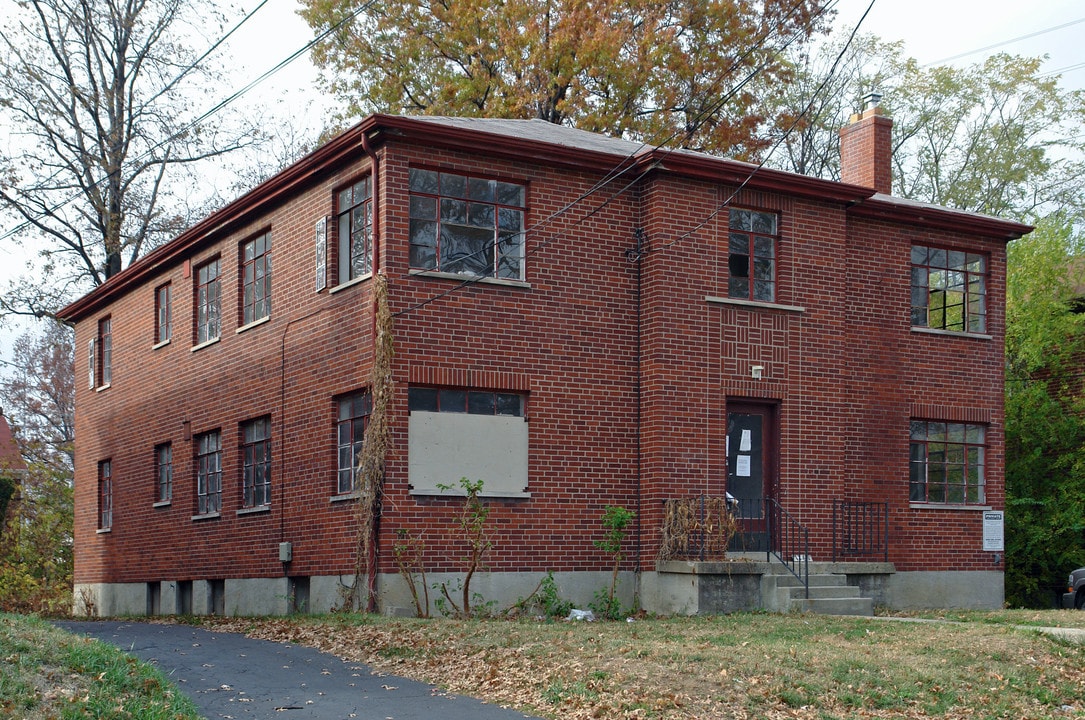 7769 Stillwell Rd in Cincinnati, OH - Foto de edificio