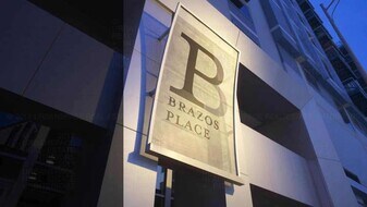 800 Brazos St in Austin, TX - Building Photo