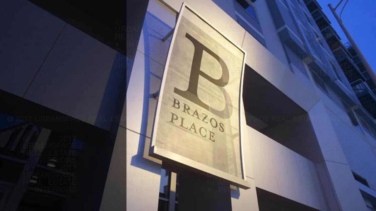 800 Brazos St in Austin, TX - Building Photo