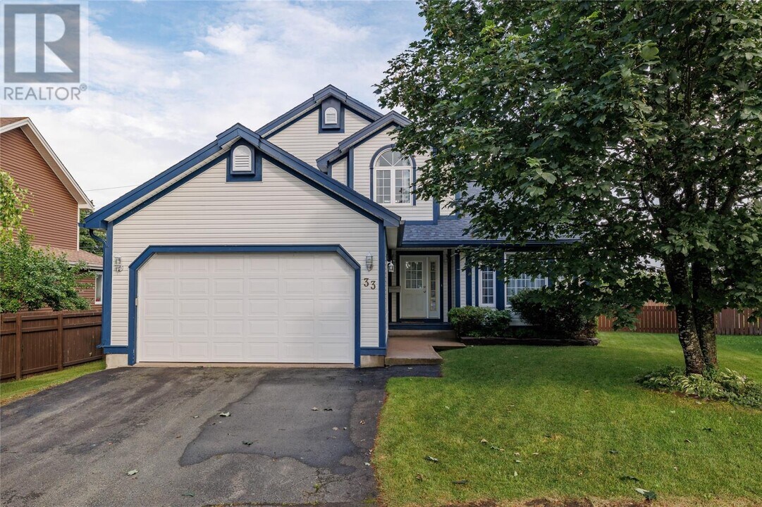 33 Mountbatten Dr in St John's, NL - Building Photo