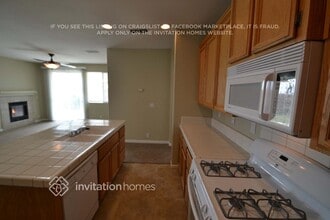 1124 Secret Lake Trail in Plumas Lake, CA - Building Photo - Building Photo