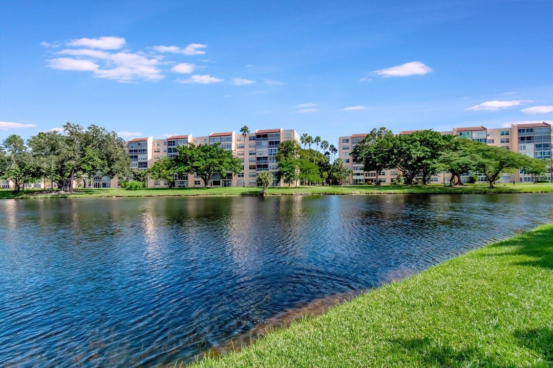 26 Abbey Ln in Delray Beach, FL - Foto de edificio