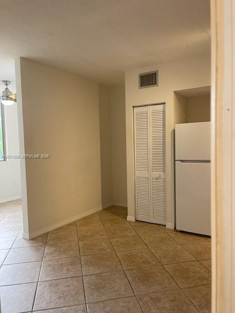 2630 SW 28th St, Unit 29 in Miami, FL - Foto de edificio - Building Photo