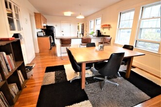251 Chestnut Ave in Boston, MA - Building Photo - Building Photo