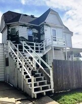 307 N Clinton St, Unit 2 in Bloomington, IL - Building Photo