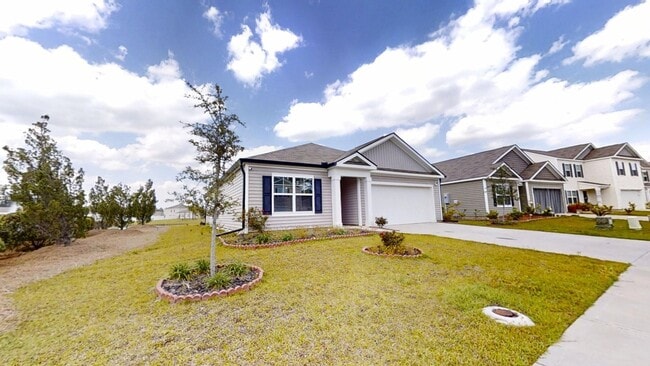 2 Daffodil Dr in Bloomingdale, GA - Building Photo - Building Photo