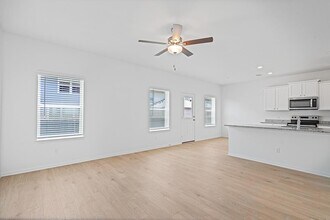 14620 Wahlbergs Wy in Elgin, TX - Building Photo - Building Photo