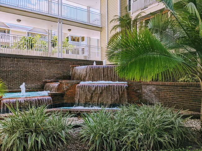 1000 W Horatio St, Unit 230 in Tampa, FL - Building Photo - Building Photo