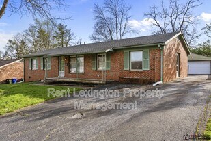 1036 Whitehall Pl in Lexington, KY - Building Photo