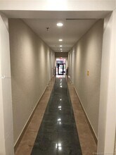 2730 Collins Ave-Unit -309 in Miami Beach, FL - Building Photo - Building Photo