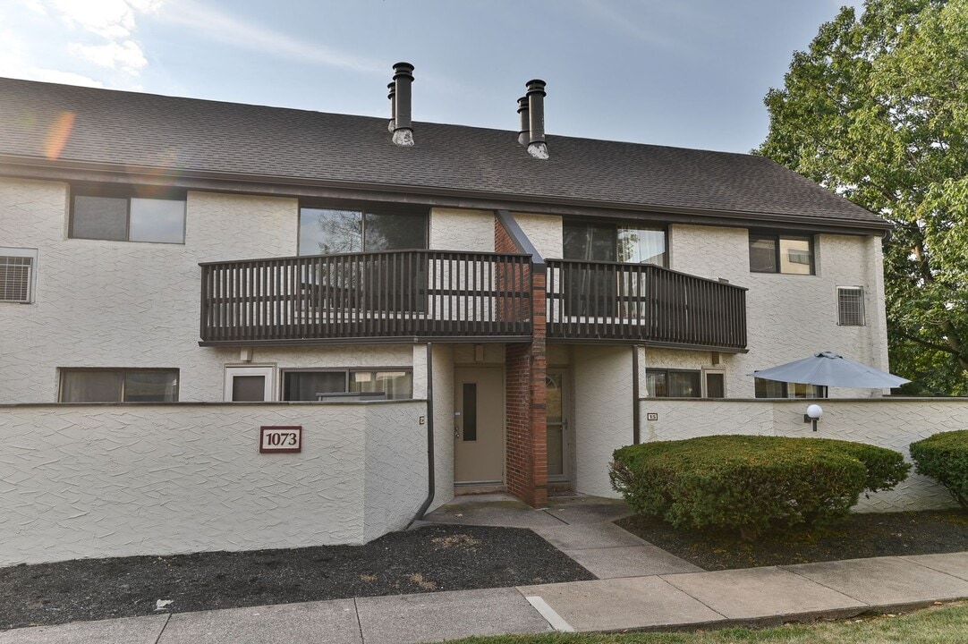 1073 Lancaster Blvd in Mechanicsburg, PA - Building Photo