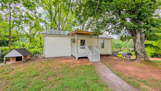 property at 763 Parkway Dr