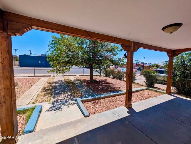 1505 Howze St in El Paso, TX - Building Photo - Building Photo