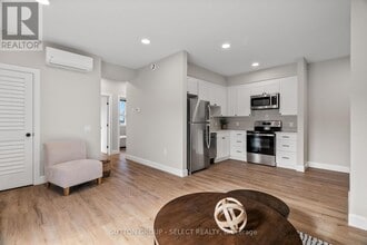 76 Hamilton St in Goderich, ON - Building Photo - Building Photo