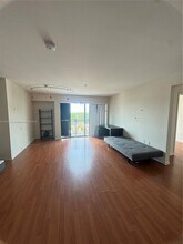 5703 SW 72nd St in Miami, FL - Building Photo - Building Photo