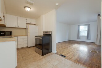 1702 27th Ave in Seattle, WA - Building Photo - Building Photo