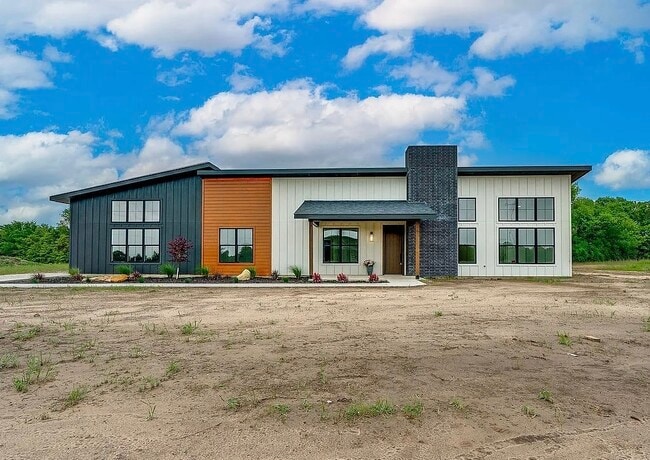 property at 17466 County Rd 3539