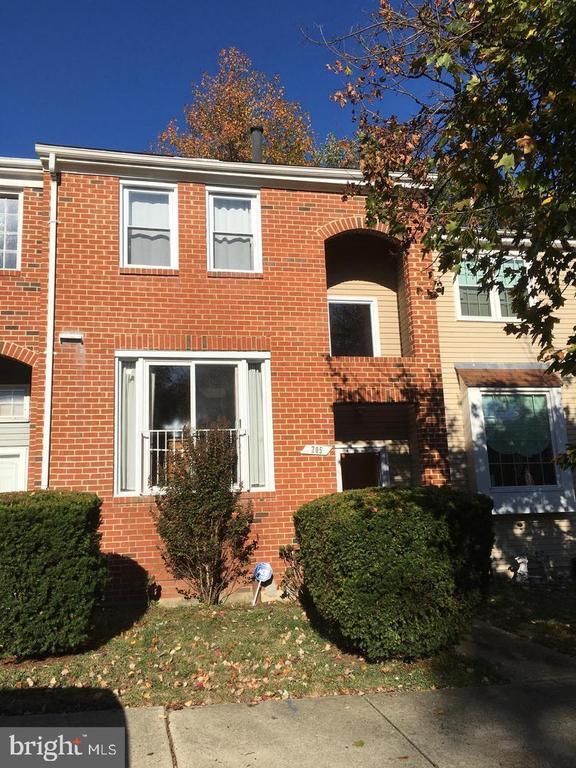 property at 205 Castleton Pl