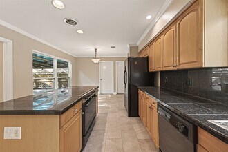 11923 Briar Forest Dr in Houston, TX - Building Photo - Building Photo