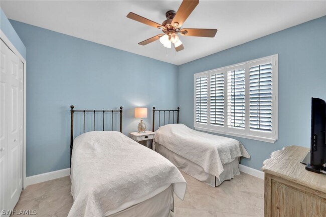 property at 5945 Sand Wedge Ln