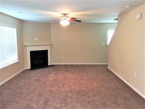 211 Lindpoint Ln in Monroe, NC - Building Photo - Building Photo