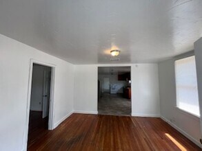 304 Nixon St in Biloxi, MS - Foto de edificio - Building Photo