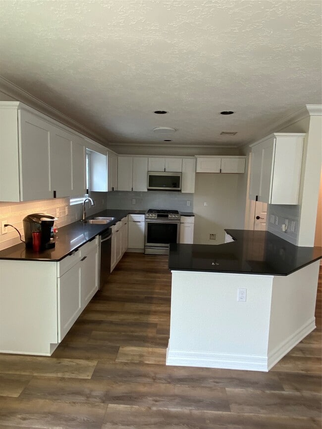 property at 2915 Beacon Grove St