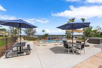12230 Shoreview Drive in Cape Coral, FL - Foto de edificio - Building Photo
