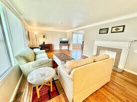 3698 Washington Blvd in University Heights, OH - Building Photo