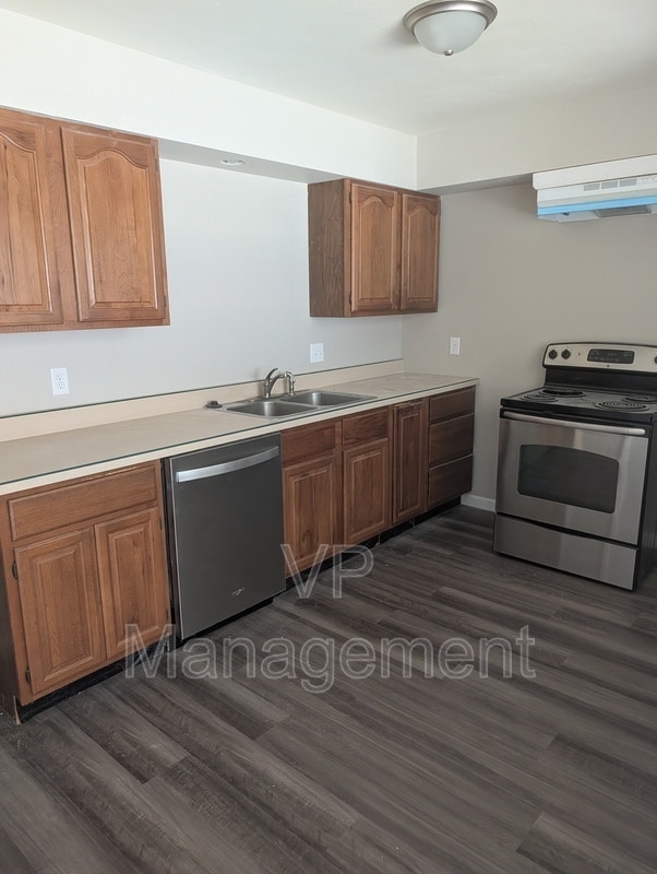 property at 2609 Diehn Ave