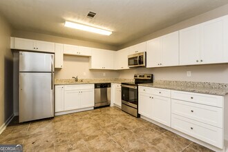 5845 S Quail Dr in Douglasville, GA - Building Photo - Building Photo