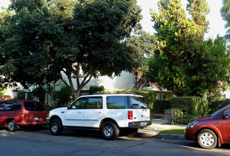 609 W Bellevue Dr in Anaheim, CA - Building Photo - Building Photo