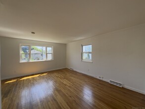 3 Sniffen St in Norwalk, CT - Building Photo - Building Photo