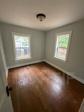 912 Hammond St in Flint, MI - Building Photo - Building Photo